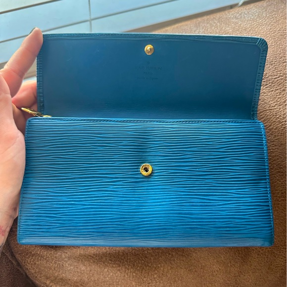 Blue Epi Leather wallet - Picture 2 of 6